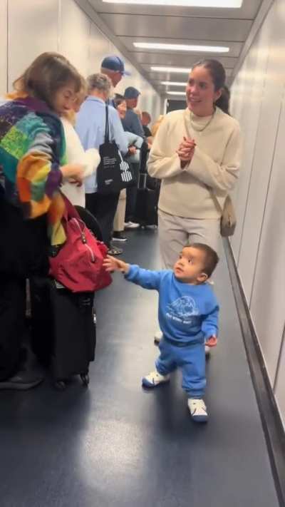 Little CEO greeting his employees😂