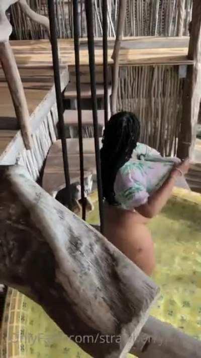 Upvote this so I can post her good shit😈💯