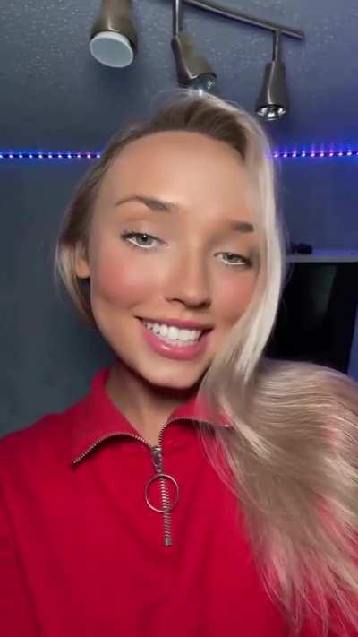 Aria Brooks (@ariabrooksss)