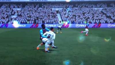 Training at West Ham is slightly different these days... Depay is out for 3 months.