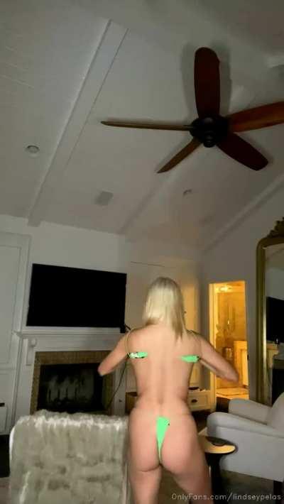 FULL LIVE WILL GO UP IN A BIT. ENJOY THIS IN THE MEANTIME.