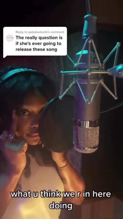 just found an old tiktok video of sza