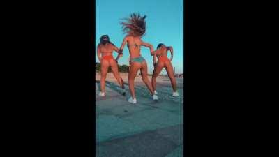 Tilia Fialho (pra quem curte as magrinhas)