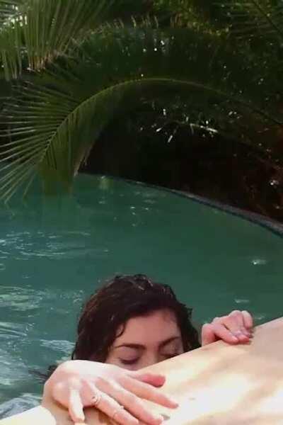 Omg... ( Her Free Album In Comments )