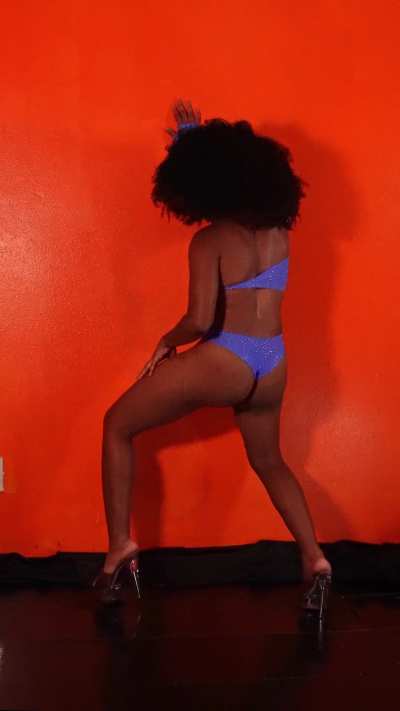 I love dancing in my heels