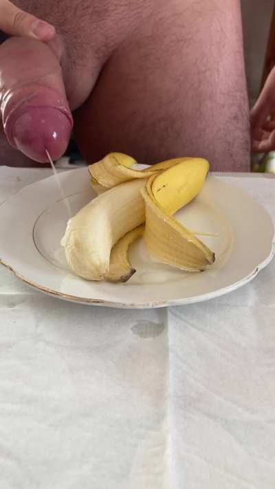 Special icing for this banana 🍌