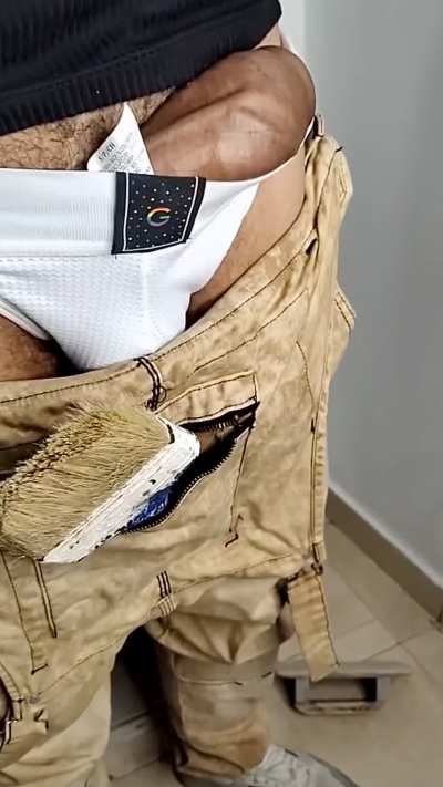 Come and see how it can’t fit on my tight underwear 😜