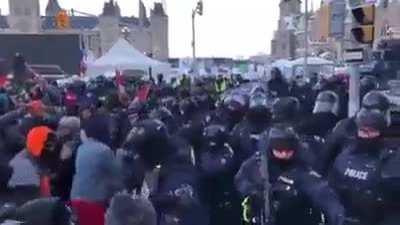 PM Justin Trudeau today: “Everyone in China should be allowed to protest. We will continue to ensure that China knows we will stand for human rights and with people who are expressing themselves.