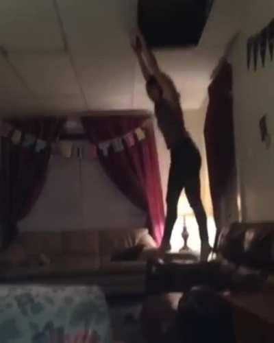 [x-post /r/gifs] HMC while I do some crossfit off the ceiling.