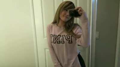 😍 kimi showing off