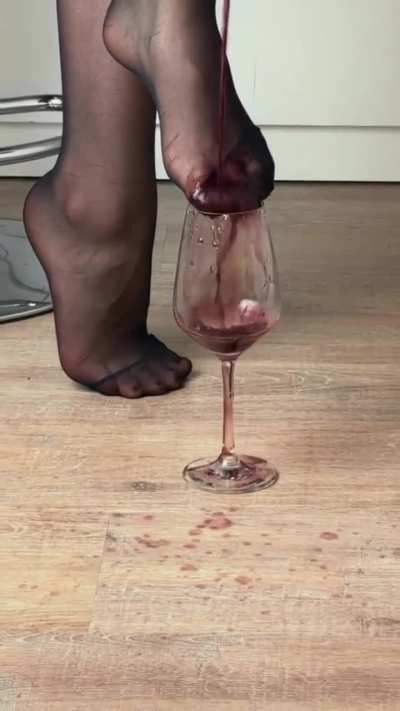 Red wine with Christmas dinner? 