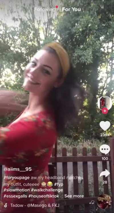 Red-dressed cleavage champ @aiims__95