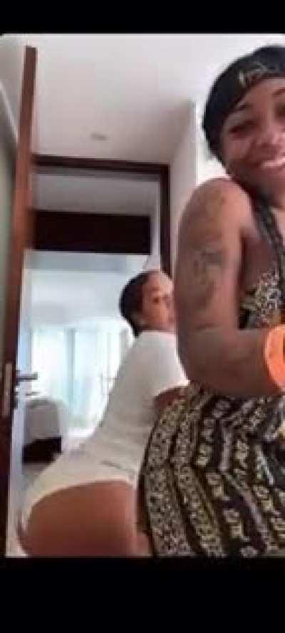 No name but the one in the back ass tho