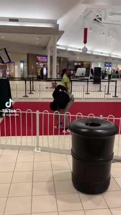 He a grown ass man 💀💀