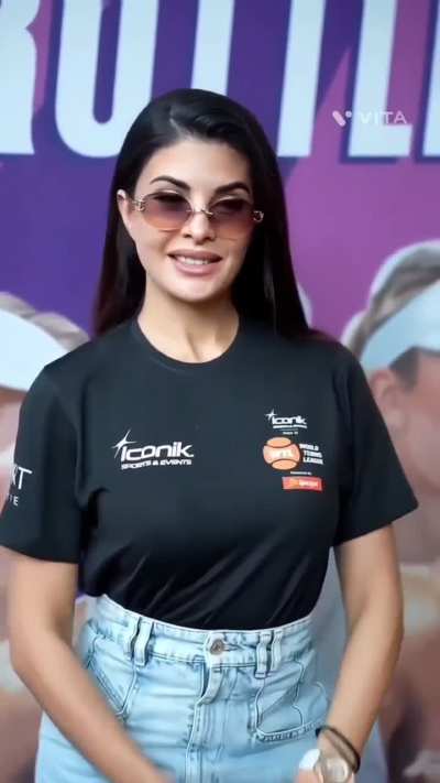 Bra tight pehni h kya 🥵💦