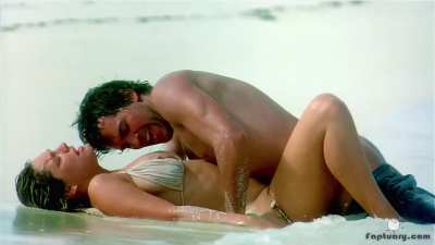 Kelly Brook  - Survival Island