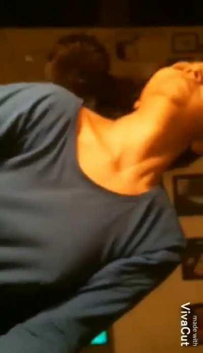 🥰Cute Girl is so passionate that she Likes to enhance Taste of her BF's Cock😋😘