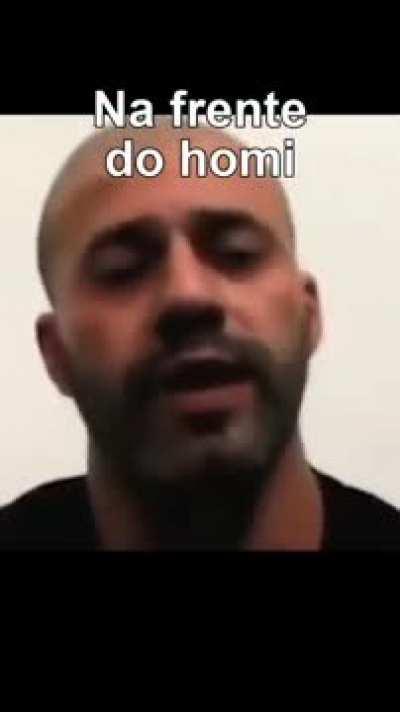 Na frente do espelho ... Na frente do homi