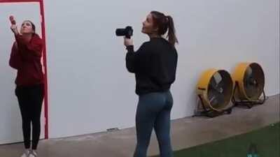 Hannah in blue leggings 👀