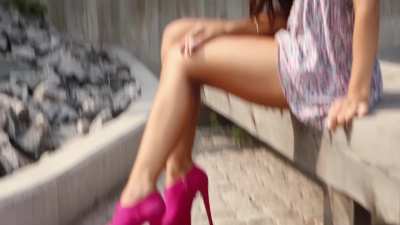 You guys already know I love this video, but does anyone else wish Emelie got pics taken in that sun dress?