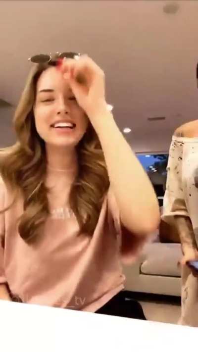 Popping one out on her friend’s IG Live