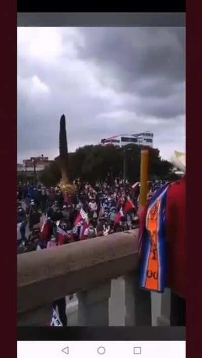 Castillo y su grupo son chavistas/ castristas y están vinculados a Movadef. No les importa el orden constitucional, Estado de Derecho, o valores democráticos. Literalmente dicen que cerrarán el TC y la Defensoria, y expropiaran todo. Crearán la dictadura 