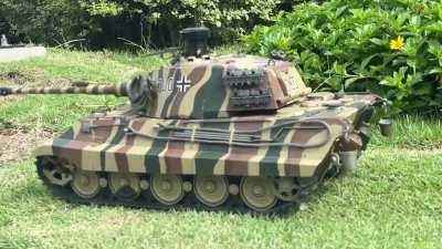 Model tanks in slow motion