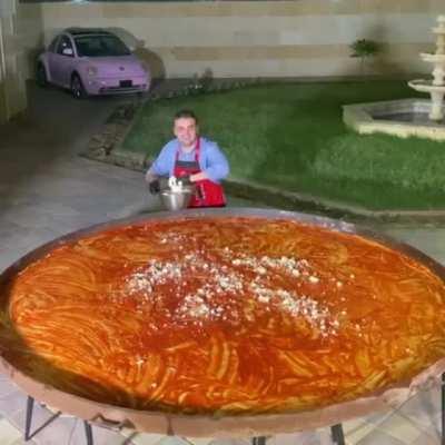 CZN Burak makes peesha