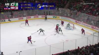 Patrik Laine scores on the one timer