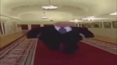 El admin de este reddit cuando: