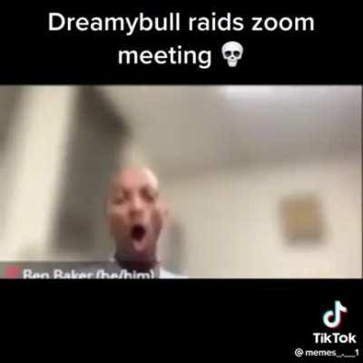 Dreamybull talks about nut allergy awareness in zoom meeting