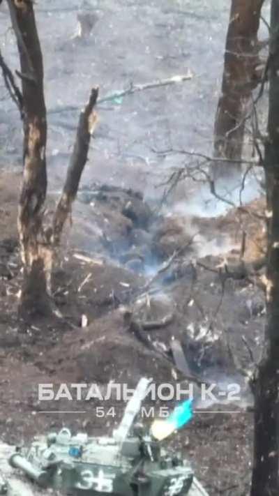 Battalion K-2 Wrecks Russian Soldiers close range with Tank