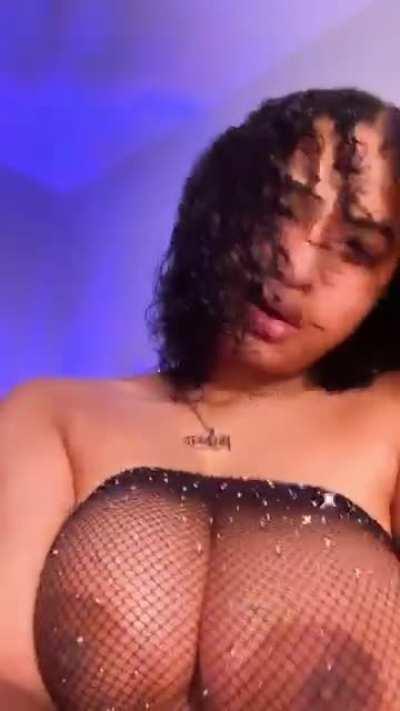 North (@rhinoslimeo)