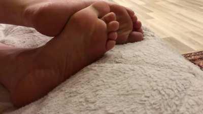 For my feet lovers! 😍🔥 DM if you want to see more! 😏👣