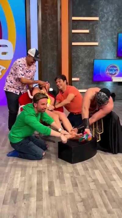 Esto parece otra cosa XD. Venga la alegria fin de semana. 