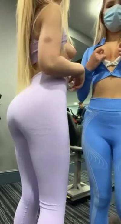 Do you think the guy in the back enjoyed our public flash? 😳💕