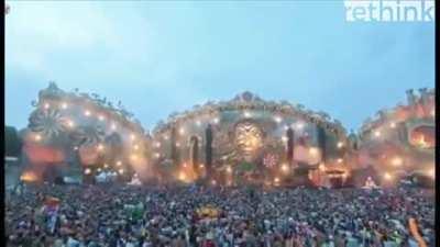 When you try to focus on not dying for a sec