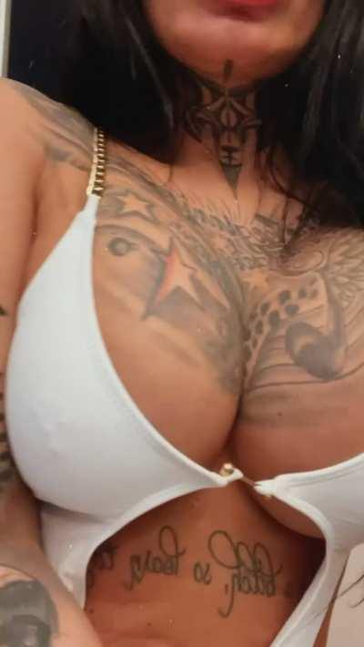 who wants to dance with me ?