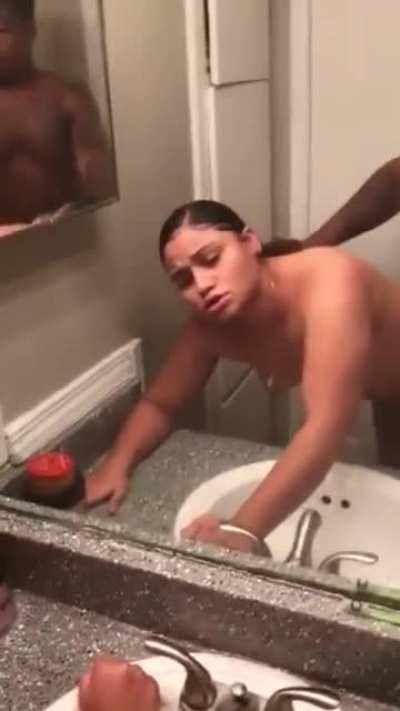 Fucking his thick girlfriend before she goes to work