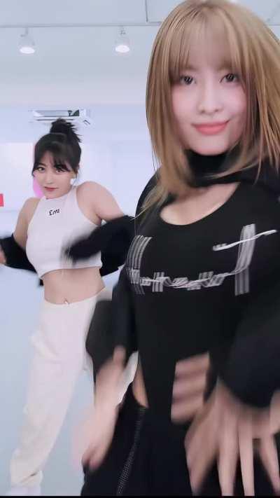 Twice - Momo The Feels
