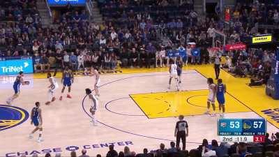 [Highlight] Klay with a buzzer beater 3! He has 27 at the half!