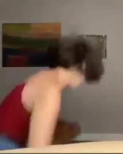 HMC while I make a tiktok video.
