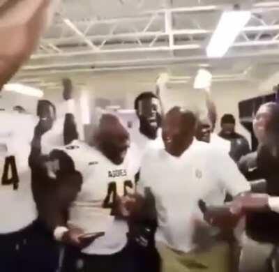 When Cramer tweets about GME and you holding 2400 shares...