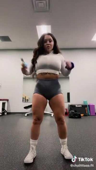 🍑 @chulitttaaa.fit