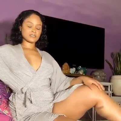 Sexy ass Maliah Michel!