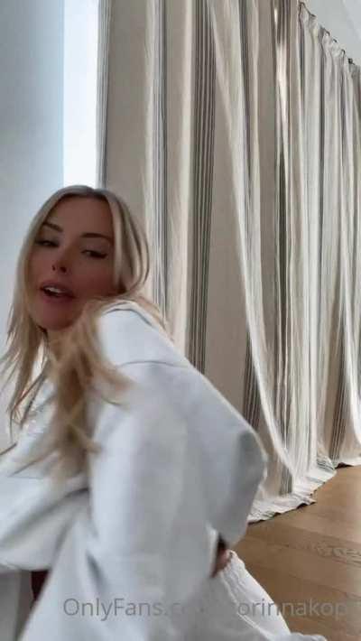 Corinna Kopf -> New 0.F. Folder .-> Below <-.