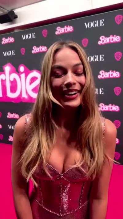 Margot at the Vogueâs Barbie party in Sydney (June 2023)