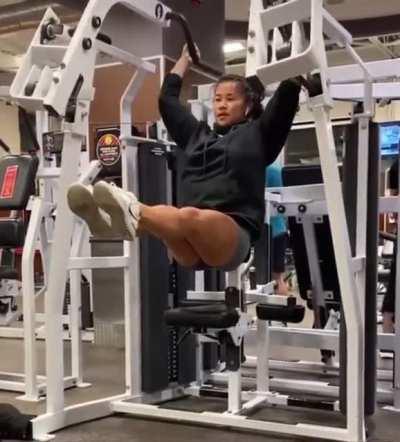 She’s floating… but pulling down?