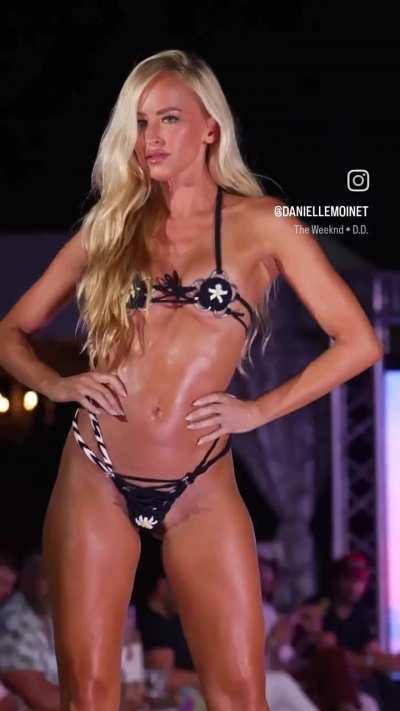 Danielle Moinet (Summer Rae) 