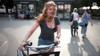 Palina fährt Rad😎